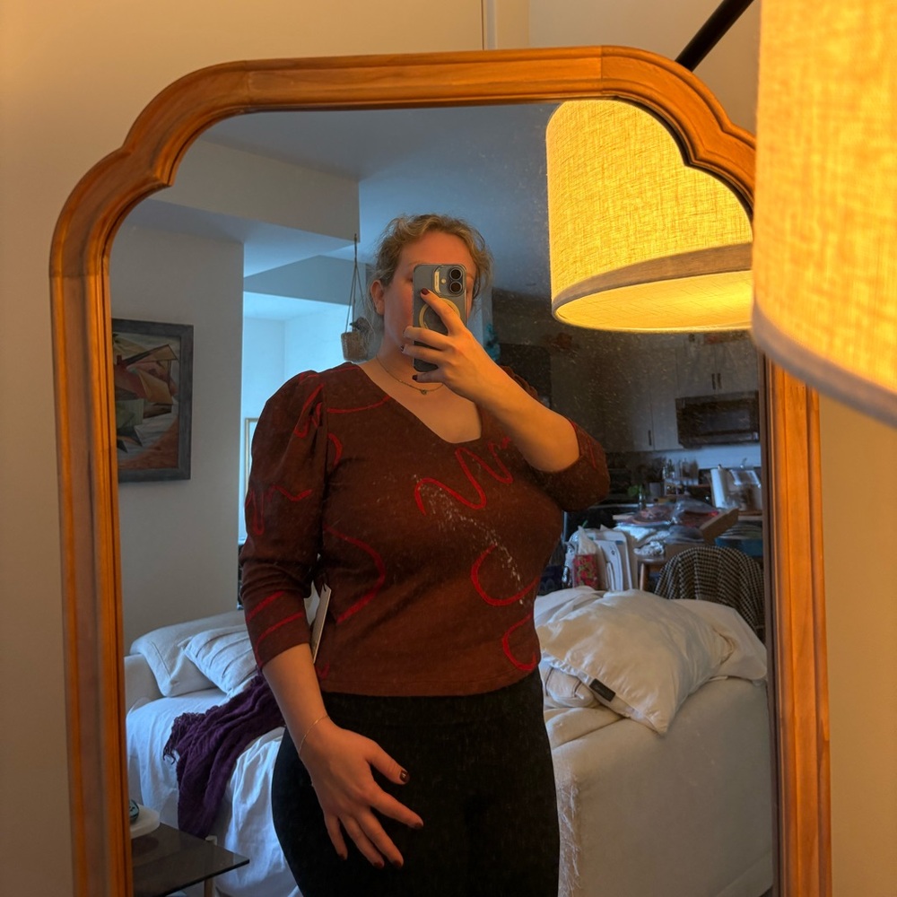 Eve Gravel Red and Maroon V-Neck Top - Picture 7 of 7